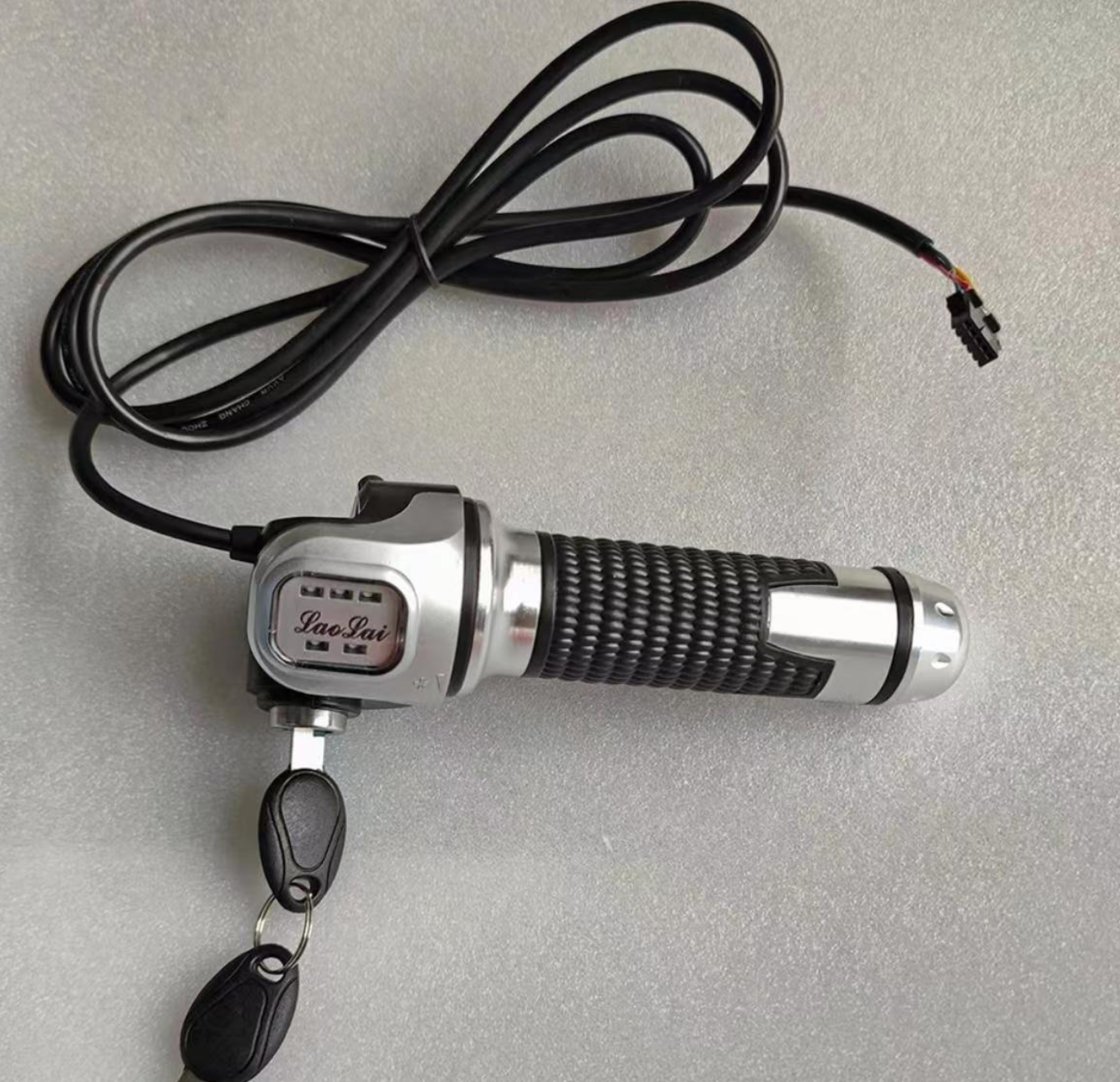 KETELES K800 electric bicycle throttle